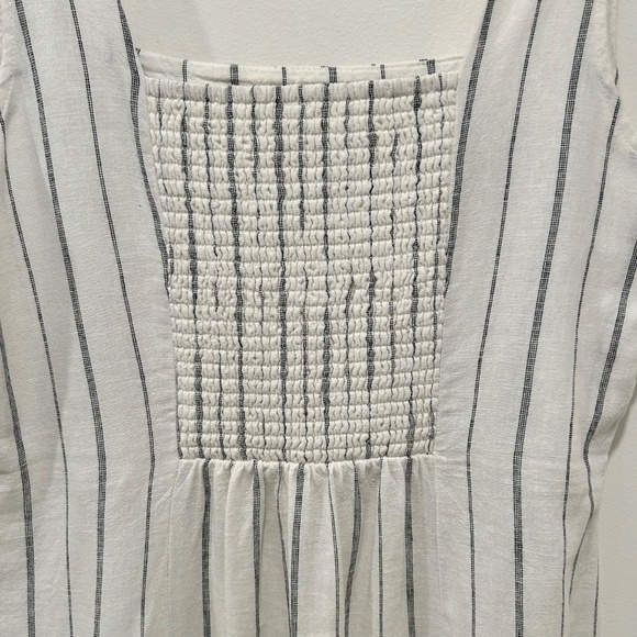 Old Navy Square-Neck Linen-Blend Mini Dress - Neutral Stripe - Large - Breezy! - Picture 5 of 8